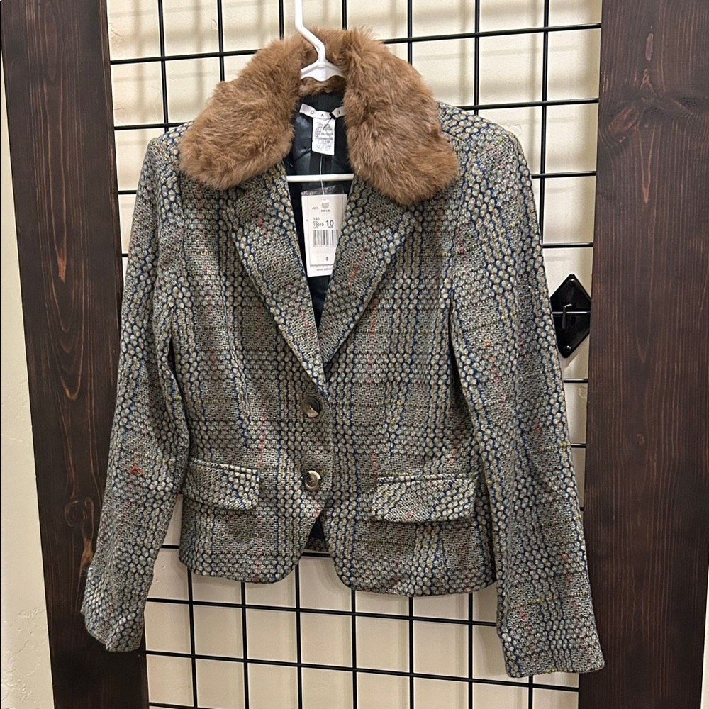 Stylish Women's Jacket with Removable Rabbit Fur Collar